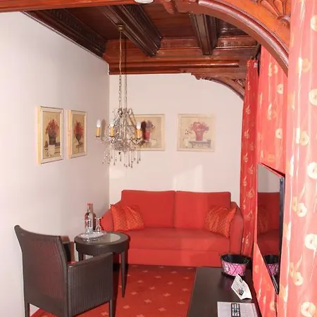 Romantik Im Roehl 酒店 4*