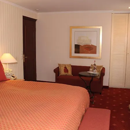 Romantik Im Roehl Hotel 4*