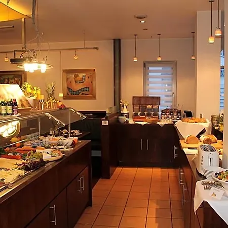 Romantik Im Roehl 酒店 4*