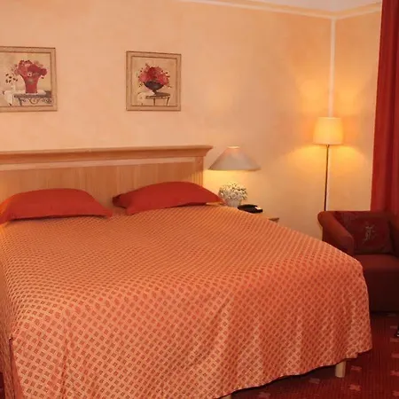 Romantik Im Roehl Hotel 4*